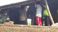 Angin kencang rusak rumah warga Jabung Malang. (Dian Kurniawan/Liputan6.com)