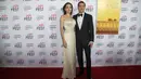 Artis Angelina Jolie dan Brad Pitt berpose di pemutaran perdana film " By the Sea " pada malam pembukaan AFI FEST 2015 di Hollywood, California, Kamis (5/11/2015). Angelina Jolie dan Brad Pitt menjadi pemeran utama dalam film ini. (REUTERS/Mario Anzuoni)
