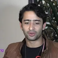 Aktor India Shaheer Sheikh ini kembali ke Indonesia untuk memenuhi undangan ulang tahun sebuah televisi swasta. Apa sih yang Shaheer rindukan dari Indonesia?  Apakah Shaheer merindukan Ayu Ting Ting?
