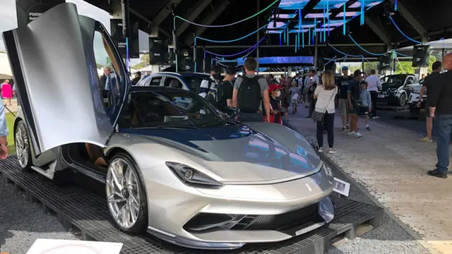 Hypercar eksotis yang begitu buas, Pininfarina Battista