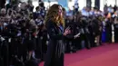 Julia Roberts berpose untuk fotografer setibanya pada pemutaran perdana film Armageddon Time di Festival Film Cannes 2022, Prancis, 19 Mei 2022. (AP Photo/Petros Giannakouris)