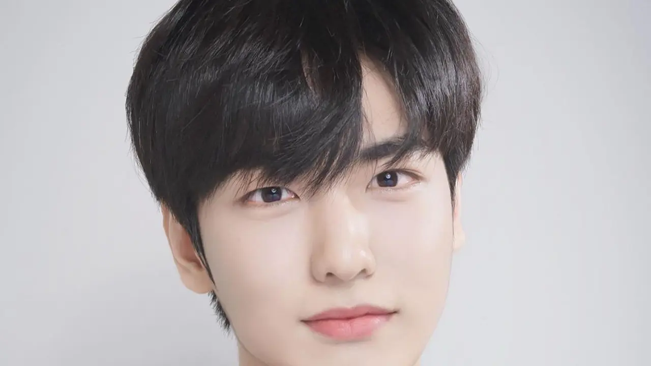 Aktor Korea Selatan, Lee Ji Han, Menjadi Korban yang Meninggal dalam Tragedi Itaewon pada 29 Oktober 2022. Setahun Usai Kepergiannya, Sang Ibu Menulis Surat yang Pilu (Sumber: Instagram/ji_han_0803)