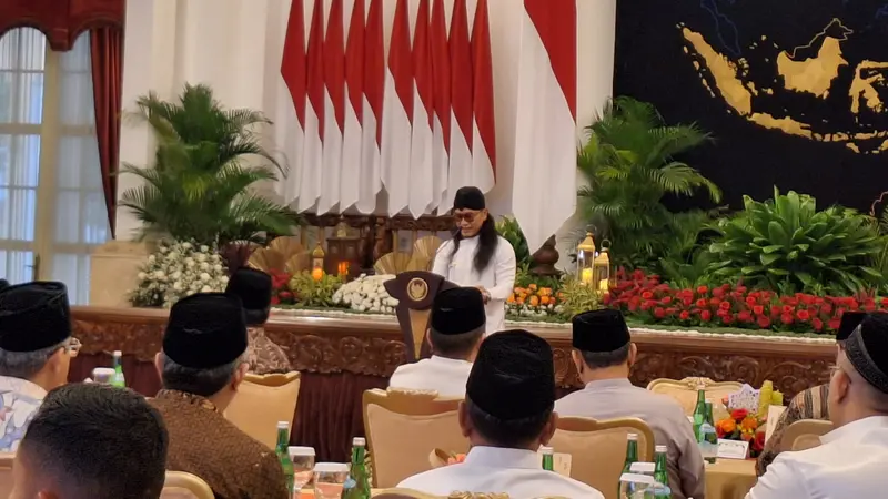 Gus Miftah menyampaikan ceramah dalam acara buka puasa bersama Presiden Joko Widodo atau Jokowi dan para menteri kabinet Indonesia Maju di Istana Negara Jakarta, Kamis (28/3/2024).