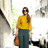 Mix and match gaya vintage. (sumber foto: popsugarfashion/pinterest)