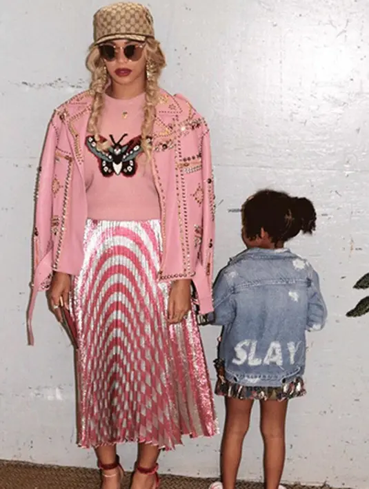 Bayi kembar yang ada di kandungan Beyonce ternyata tidak hanya menjadi kabar bahagia untuk dirinya sebagai ibu. Namun untuk Blue Ivy, kebahagiaan tersebut juga dirasakan. Ia tidak sabar menjadi seorang kakak. (Instagram/Beyonce)