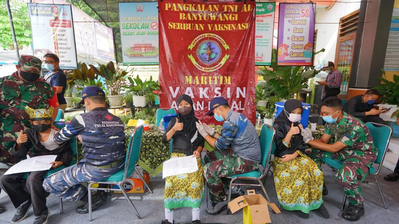 Vaksinasi anak di Banyuwangi. (Dian Kurniawan/Liputan6.com)