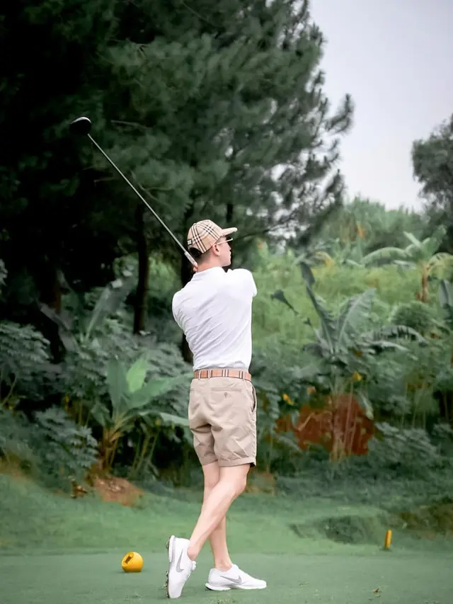 Verrell Bramasta dan Atta Halilintar Main Golf