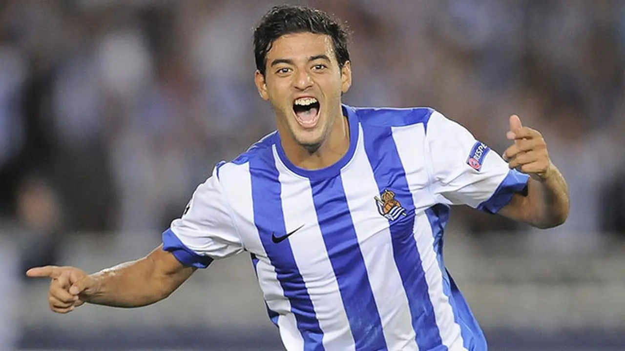 carlos-vela-131124c.jpg