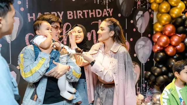 Atta Halilintar ucapkan hari ibu ke 4 wanita (credit: instagram/attahalilintar)