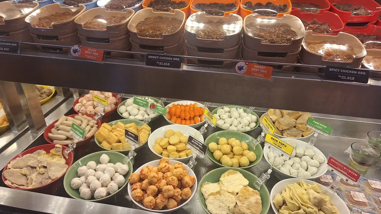 Berbagai pilihan makanan di kampanye "Terserah itu Raa Cha" bisa dinikmati oleh para pelanggan.