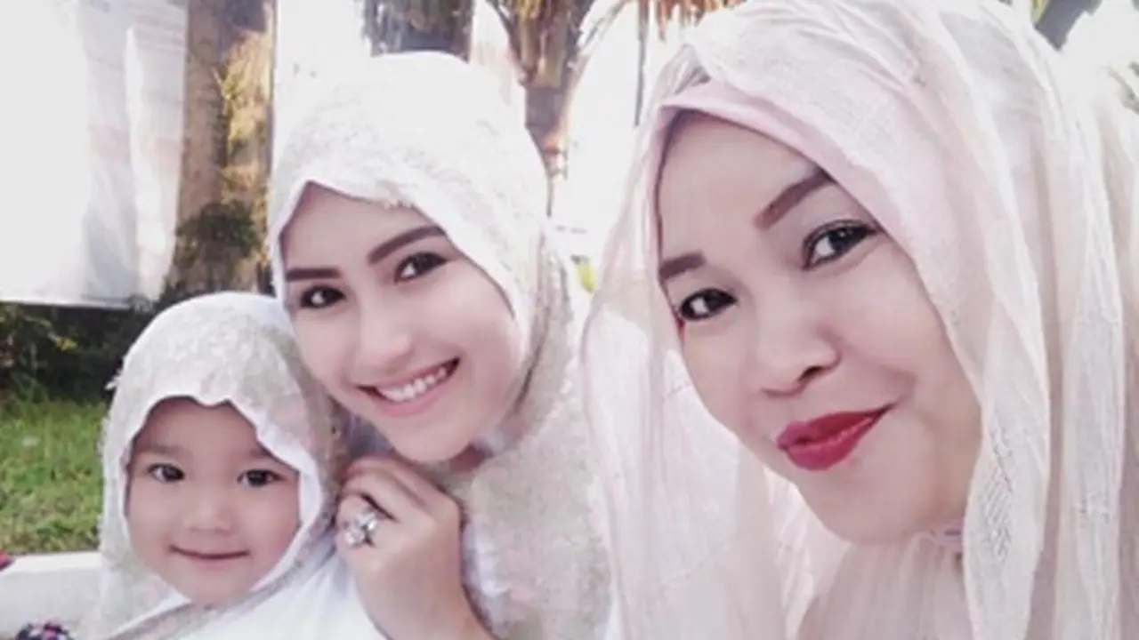 [Bintang] Ayu Ting Ting