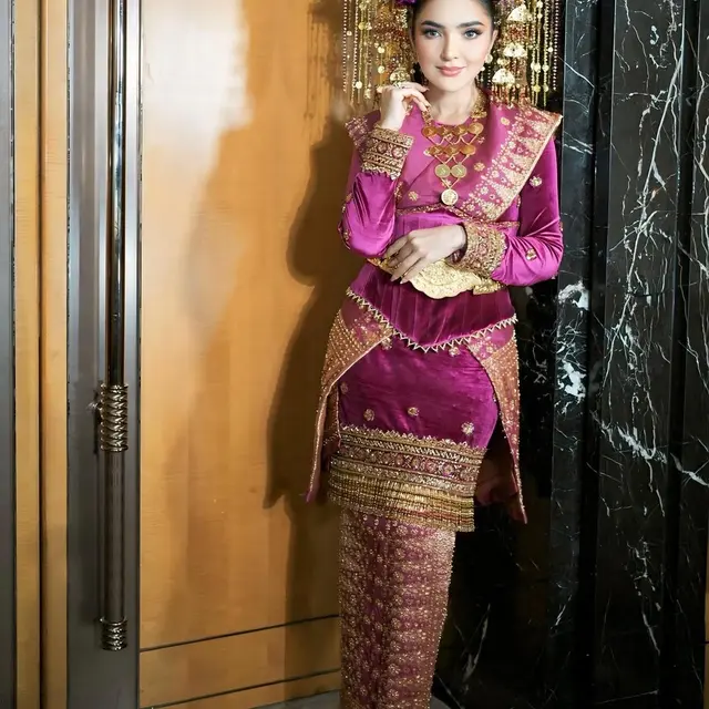 Potret Ashanty Pakai Baju Adat Palembang (Foto: Instagram @ashanty_ash)