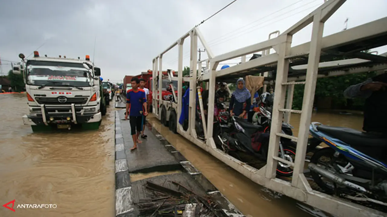 banjir-dan-cuaca-buruk140120b.jpg