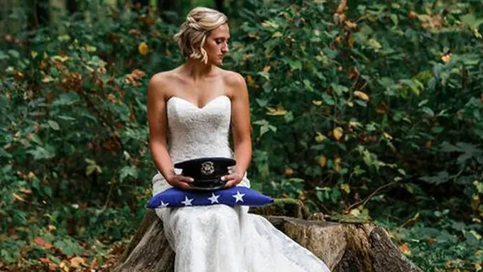 Foto pernikahan sendirian/copyright Nikki Salgot