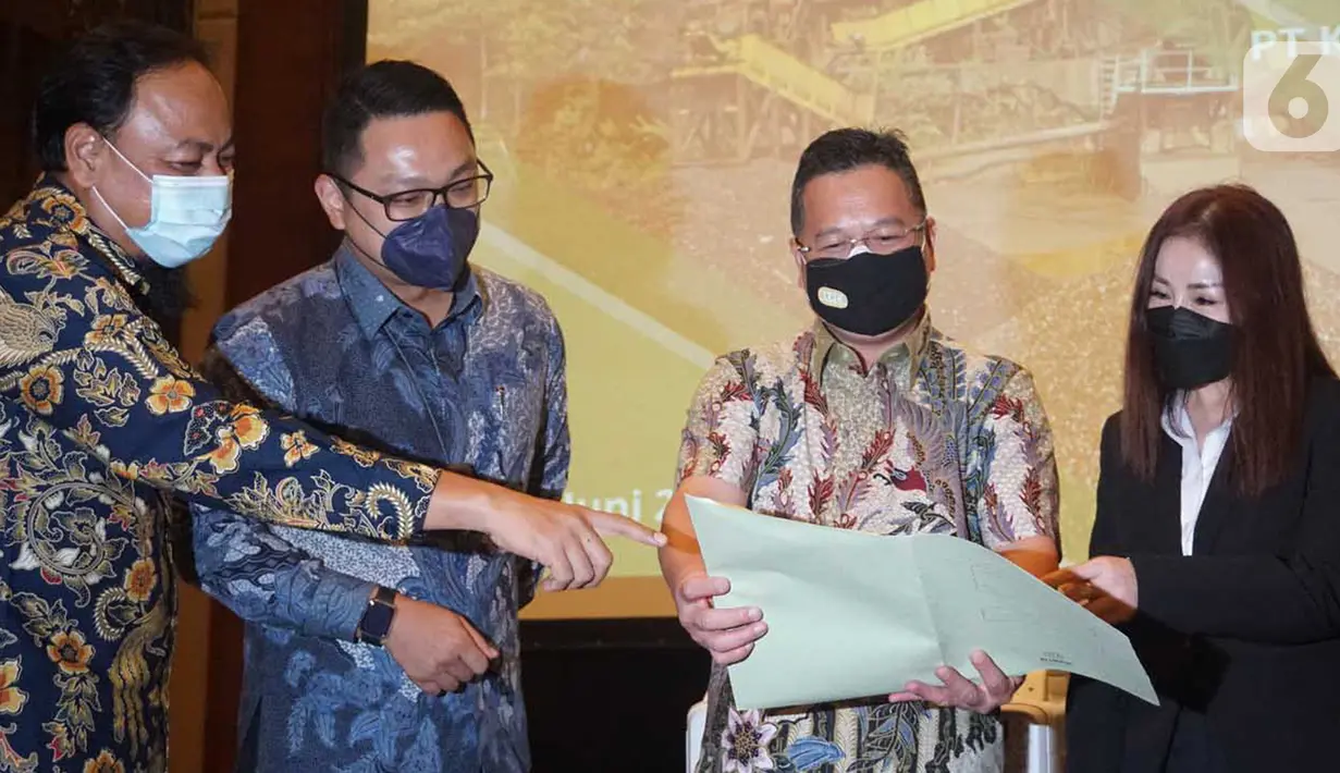 PT Kapuas Prima Coal Tbk (ZINC) emiten yang bergerak di bidang pertambangan bijih besi (Fe) dan galena di Indonesia, membidik pertumbuhan produksi capai 20-30%, atau mencapai 564.000 ton di tahun 2021. (Liputan6.com/HO/ZINC)