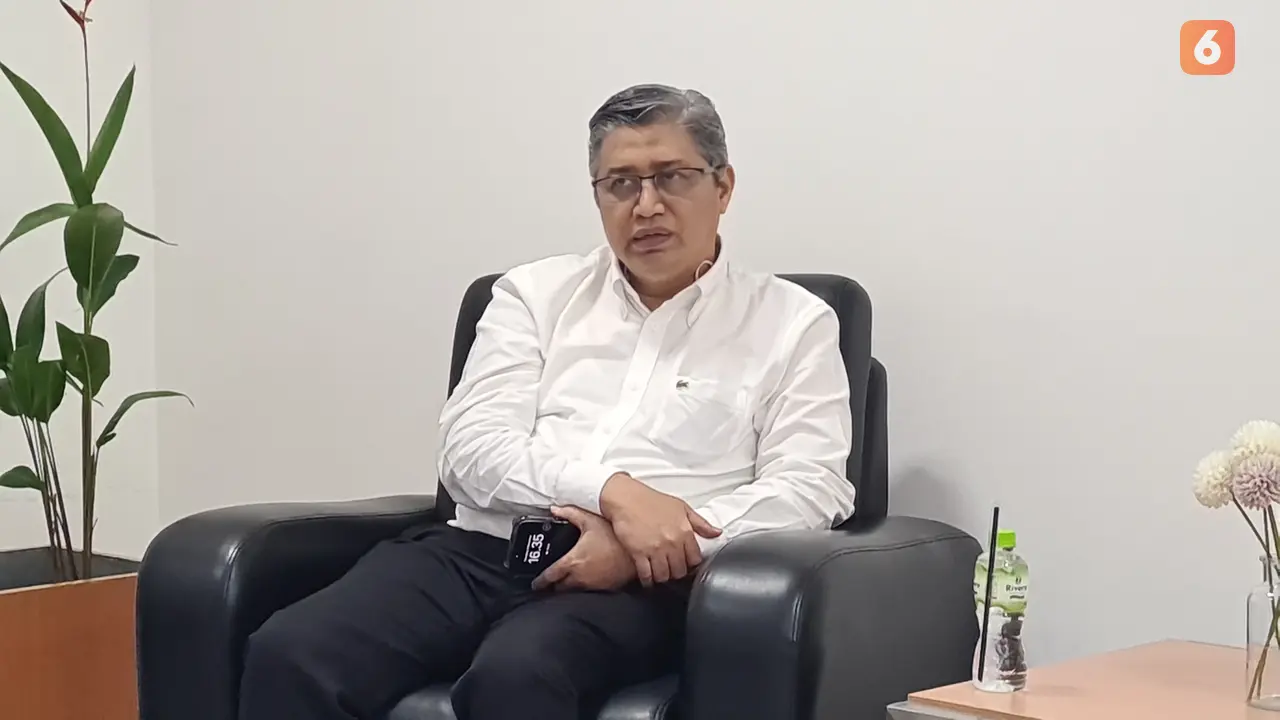 Prof. dr. Ikhwan Rinaldi, Sp.PD-KHOM dalam Sesi Edukasi Media Terkait Tipe Kanker HER2+ di RS Gading Pluit, Jakarta Utara, Kamis (6/11/2025).