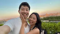 Simu Liu Resmi Menikah dengan Allison Hsu di Prancis