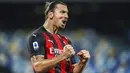 Zlatan Ibrahimovic - Bintang AC Milan ini merupakan salah satu atlet yang populer di media sosial. Ibrakadabra menjadi pesepak bola dengan pengikut Instagram tertinggi di Swedia dengan 46,6 juta followers. (Alessandro Garofalo/LaPresse via AP)