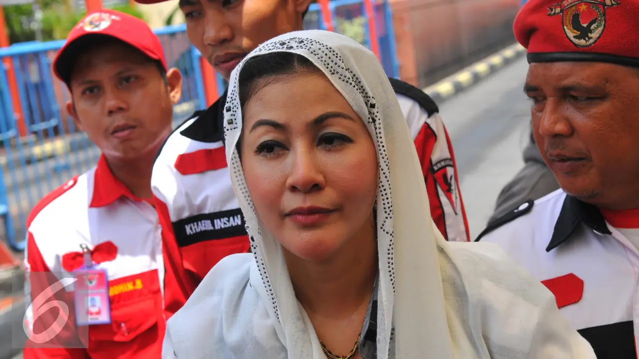 20160318-Balon-Gubernur-DKI-Jakarta-Hasnaeni-Moein-FRS