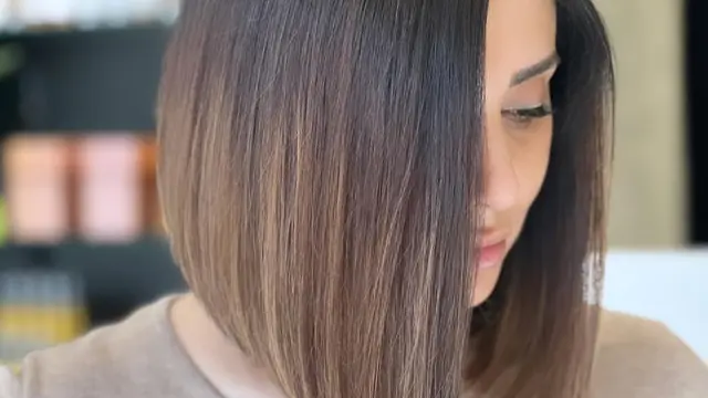 Model Rambut Wanita untuk Muka Bulat