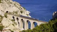 Pemandangan indah di jalur kereta di dunia (Sumber: Boredpanda)