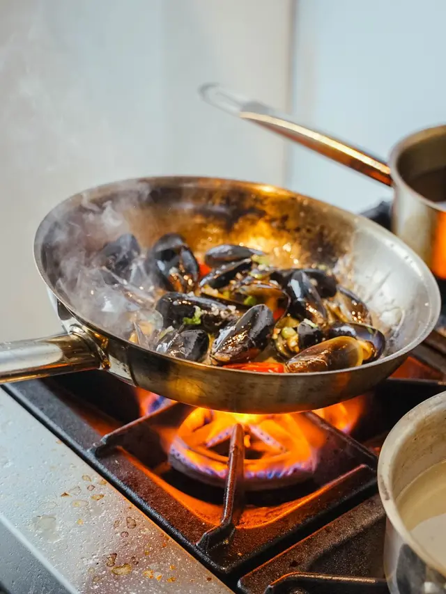 Eksplorasi Seafood Segar dengan Vibes Pinggir Laut di Jakarta