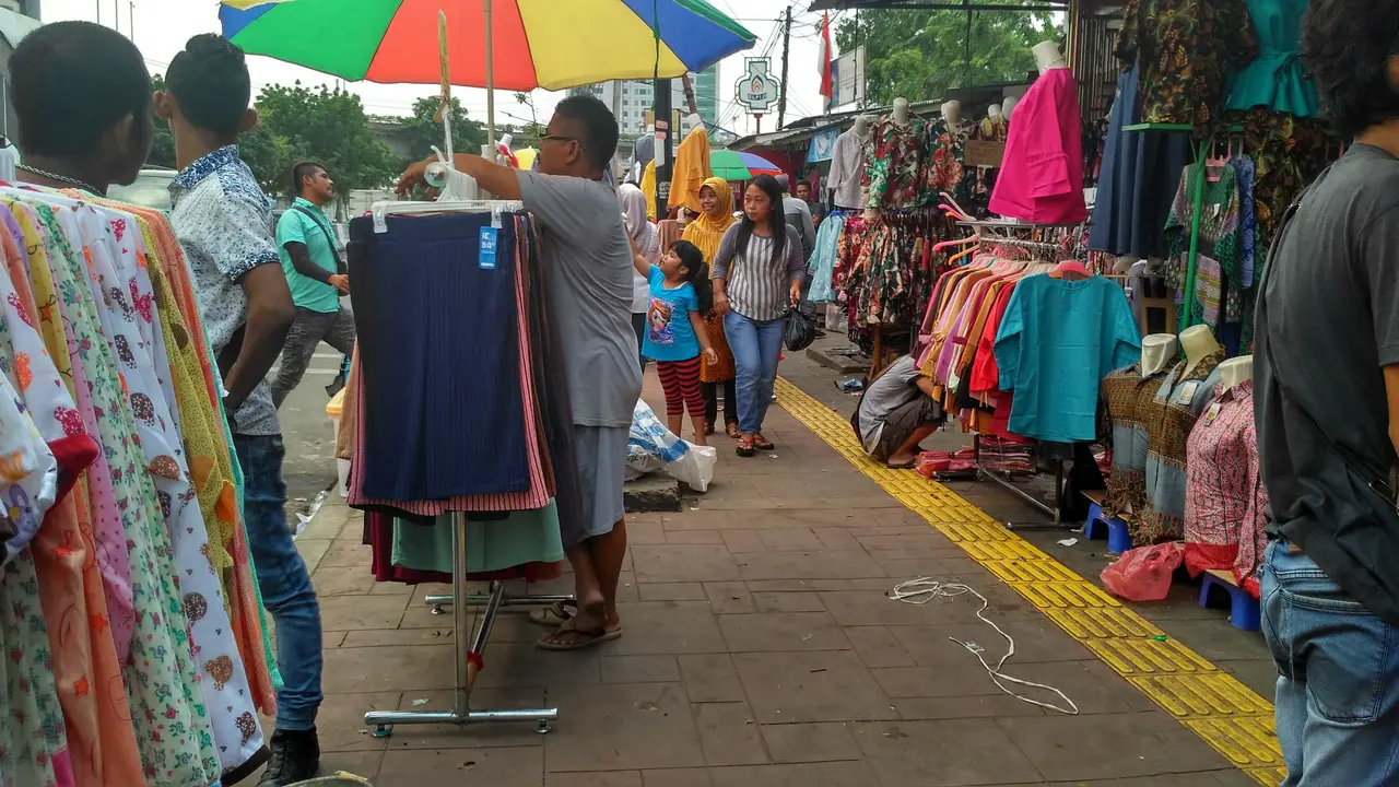 Pedagang kaki lima di Tanah Abang