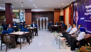 Kepala Staf Kepresidenan (KSP) Dudung Abdurachman mendengarkan sejumlah kritik dari mahasiswa Universitas Brawijaya (UB) terkait berbagai program pemerintah, salah satunya Makan Bergizi Gratis (MBG) (Istimewa)