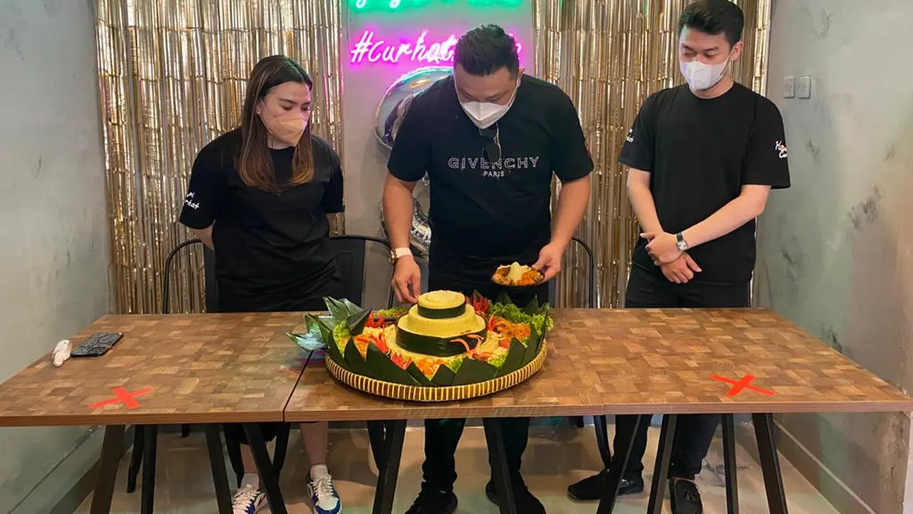 Rere Setyawan dalam pembukaan cabang ketiga Kopi Curhat