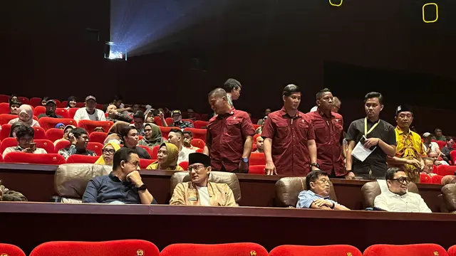 Mantan Gubernur DKI Jakarta sekaligus mantan capres nomor urut 01 Anies Baswedan menghadiri acara silaturahmi keluarga besar Korps Alumni Himpunan Mahasiswa Islam (KAHMI) di kawasan Epicentrum XXI, Kuningan, Jakarta Selatan.