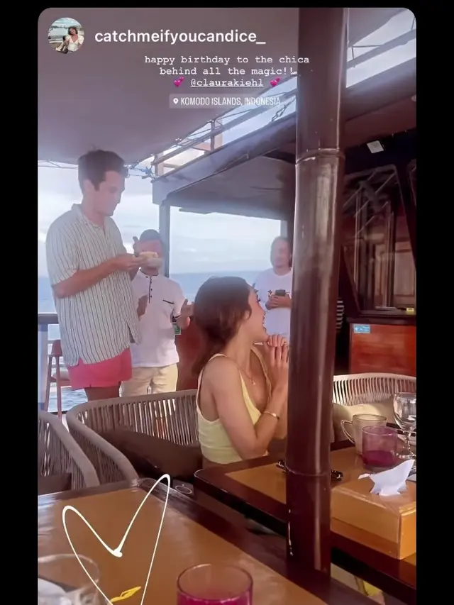 Cinta Laura rayakan ultah ke 30 bareng Arya Vasco di Labuan Bajo (Foto: catchmeifyoucandice_ via instagram claurakiehl)
