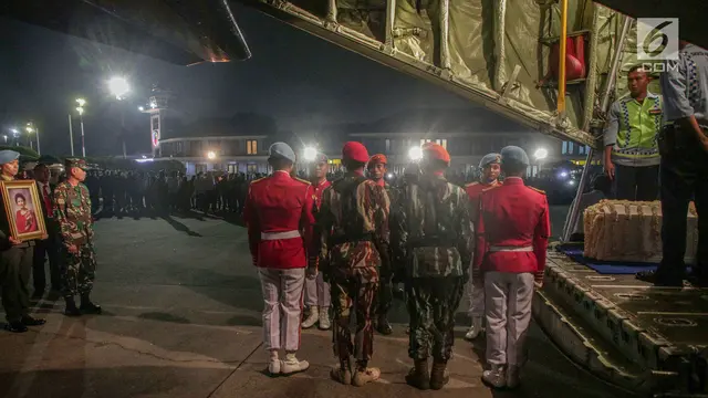 Kedatangan Jenazah Ani Yudhoyono di Halim Perdanakusumah