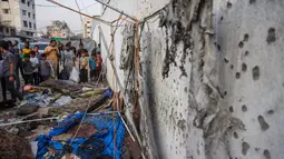 Dalam pernyataannya, Al Jazeera mengutuk pembunuhan para jurnalisnya sebagai serangan terang-terangan dan terencana terhadap kebebasan pers. (BASHAR TALEB/AFP)