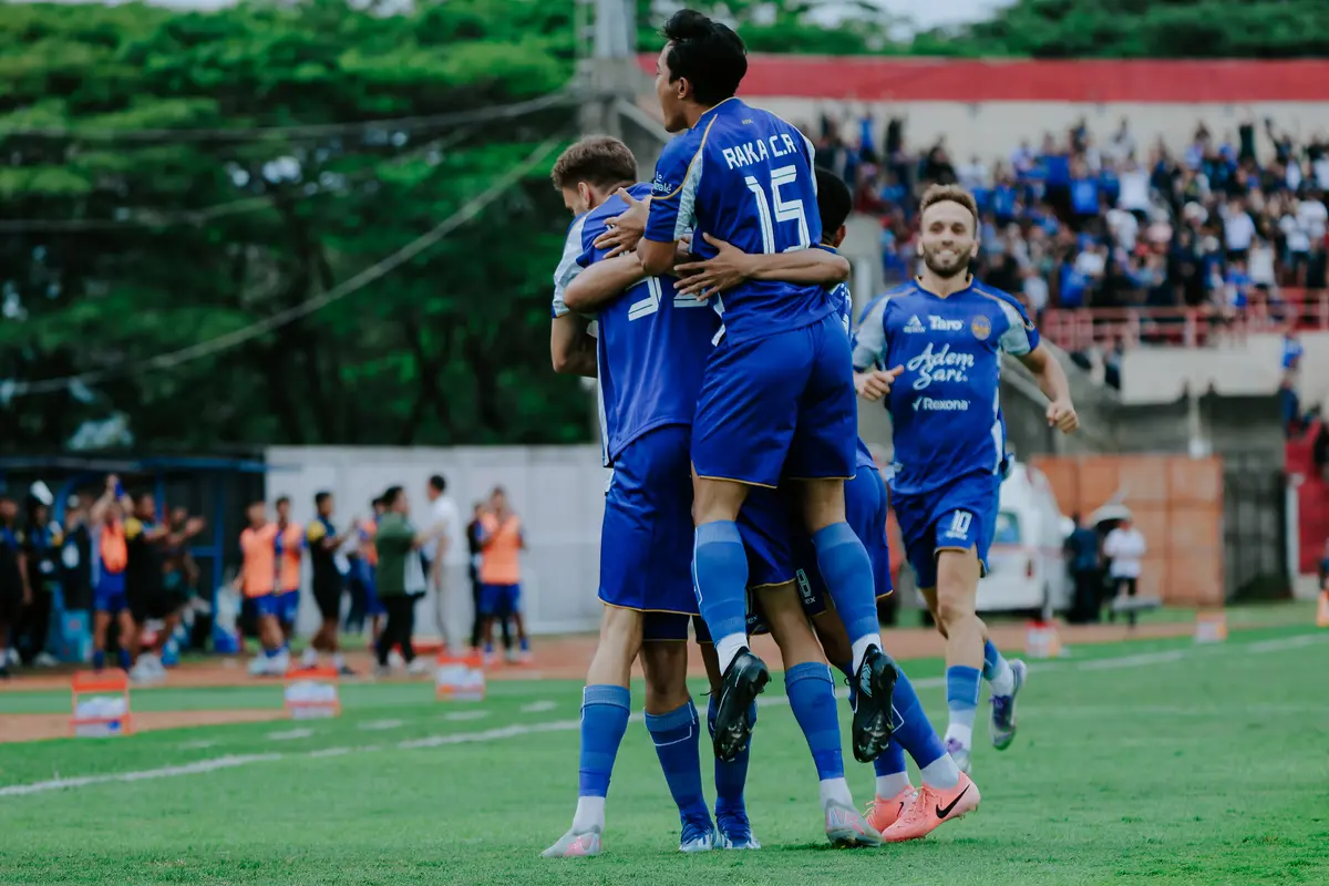 PSIM Yogyakarta  Vs Dewa United