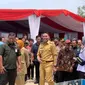 Wali Kota Samarinda, Andi Harun usai melaunching BUMRT di Gang Harapan Kita, Kelurahan Gunung Lingai, Kecamatan Sungai Pinang.