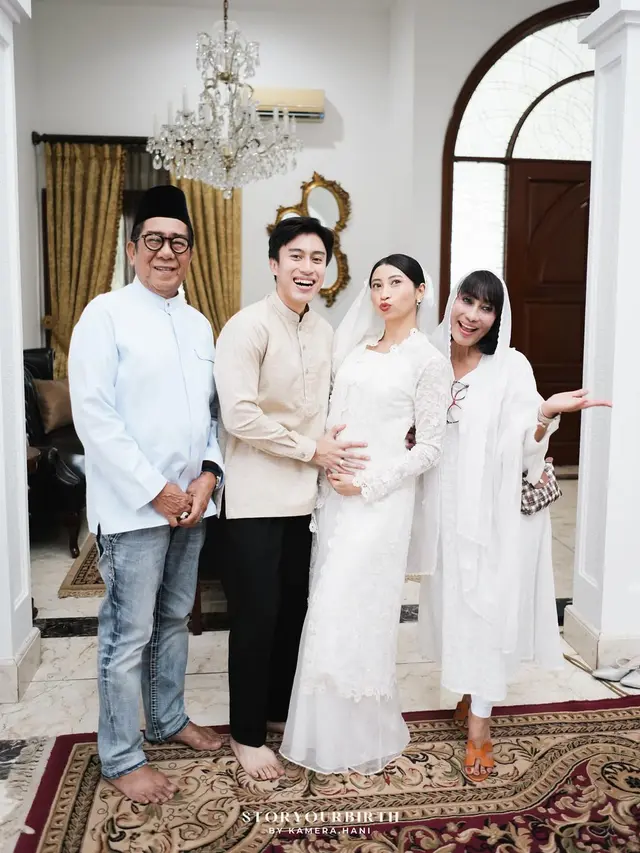 6 Momen Tasyakuran 4 Bulan Kehamilan Istri Ragahdo, Calon Cucu Pertama Yayuk Suseno
