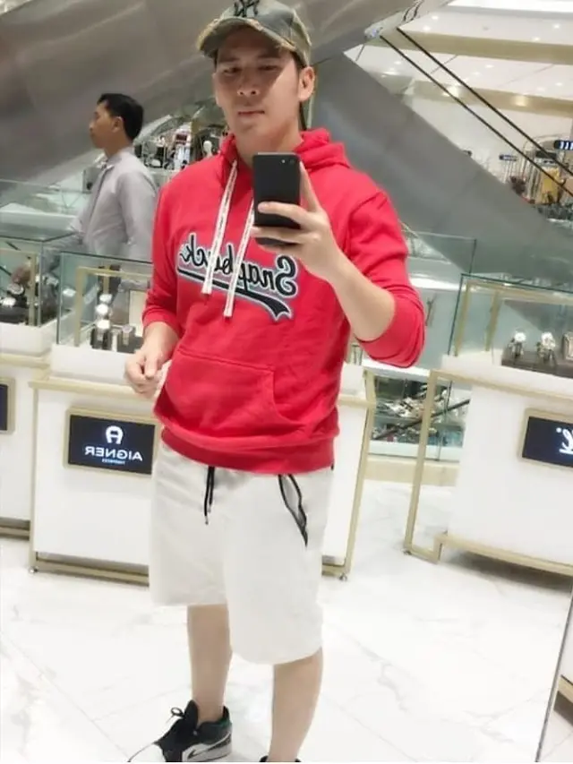 6 Potret Ridho Ilahi, Artis FTV yang Jadi Pacar Baru Dinar Candy