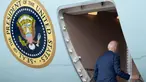 Presiden AS Joe Biden menaiki Air Force One di Pangkalan Gabungan Andrews di Maryland pada tanggal 7 September 2023. (SAUL LOEB/AFP)
