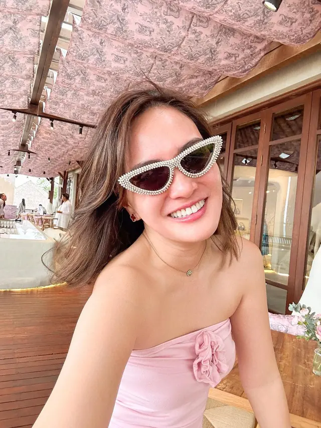 6 Potret Terbaru Shandy Aulia dengan Gaya Rambut Pendek Ini Banjir Pujian