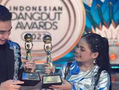 Ajang penghargaan tertinggi insan dangdut Indonesia, IDA 2022 akhirnya memasuki acara utamanya. Dengan mengusung tema Malam Puncak Indonesian Dangdut Awards 2022, acara tersebut disiarkan langsung di Indosiar pada Kamis, (3/11/2022) pukul 19.00 WIB. (Liputan6.com/IG/hariiputraa_lida2020)