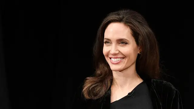 [Bintang] Angelina Jolie