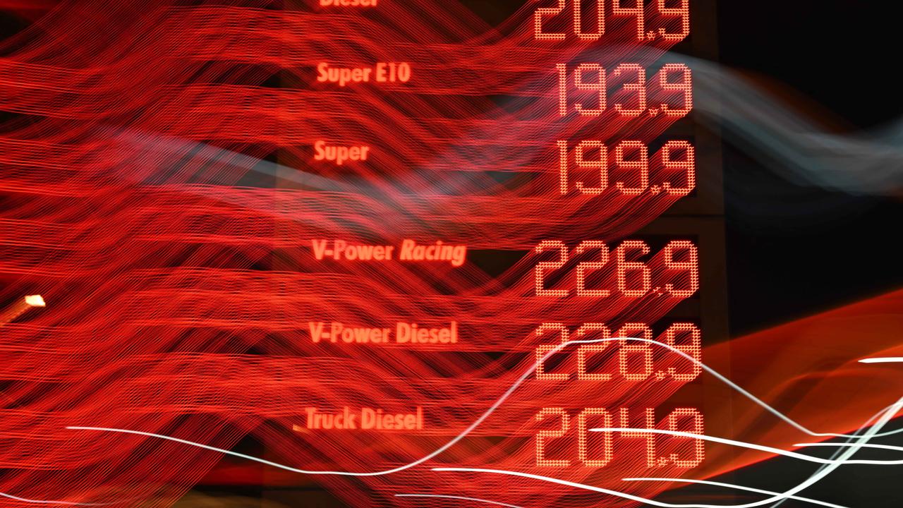 Harga Minyak Dunia Sentuh Level Tertinggi Sejak 2022