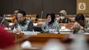 "Terus terang yang saya takutkan ini karena anggaran 2023 itu hanya Rp 50 miliar. Sementara sampai dekat Maret itu sudah keluar anggaran Rp 22 miliar," kata Risma dalam rapat dengan Komisi VIII DPR di Gedung DPR, Senayan, Selasa (28/3/2023). (Liputan6.com/Faizal Fanani)