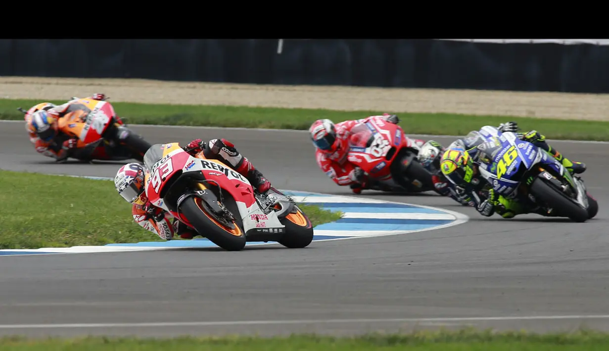 Pembalap Honda MotoGP, Marc Marquez (93) tampil terdepan di GP Indiapolis, AS, (10/8/2014). (REUTERS/Brent Smith)