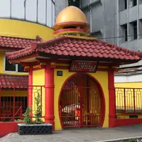 Bertandang ke Bandung? Sempatkan waktu untuk mampir ke masjid-masjid unik.