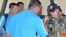Citizen6, Surabaya: Wadan Kobangdikal Brigjen TNI (Mar) S Panjaitan saat hadir di tenntis farewell game Brigjen TNI (Mar) P Verry Kunto di lapangan tenis Kobangdikala, kesatrian Bumimoro. (Pengirim: Penkobangdikal).