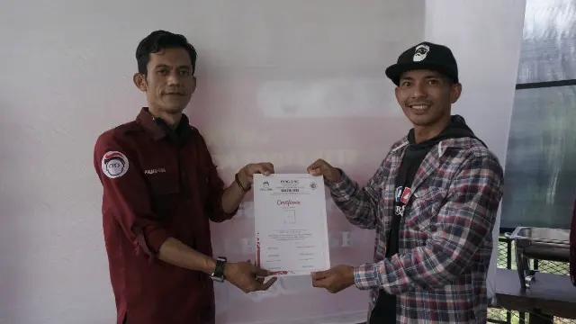 Kreatif, Komunitas Cukur Rambut Asal Garut Luncurkan Aplikasi Online Pang-Ling