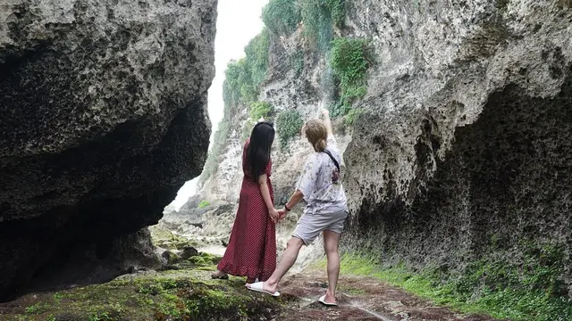 7 Momen Mesra Tissa Biani dan Dul Jaelani Saat Liburan di Bali