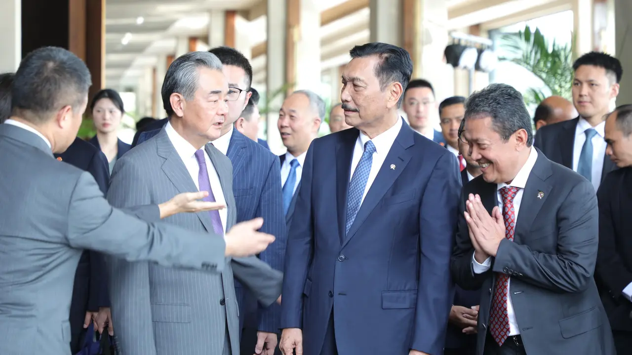 Menko Luhut menghadiri Pertemuan Ke-4 High Level Dialogue and Cooperation Mechanisme (HDCM) Indonesia-China di Labuan Bajo, Nusa Tenggara Timur