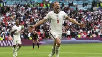 Selebrasi pemain Inggris, Harry Kane usai menjebol gawang Jerman dalam pertandingan babak 16 besar Piala Eropa 2020 di Wembley stadium, Selasa (29/6/2021). (Foto: AP/Pool/Andy Rain)